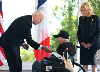 Biden met 41 veterans individually . ©AFP