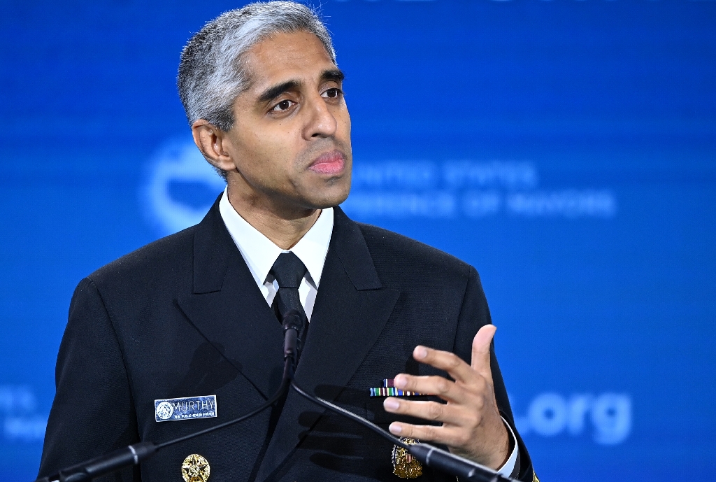 US Surgeon General Vivek Murthy called for Congress to pass mandates on social media to protect young Americans' mental health / ©AFP