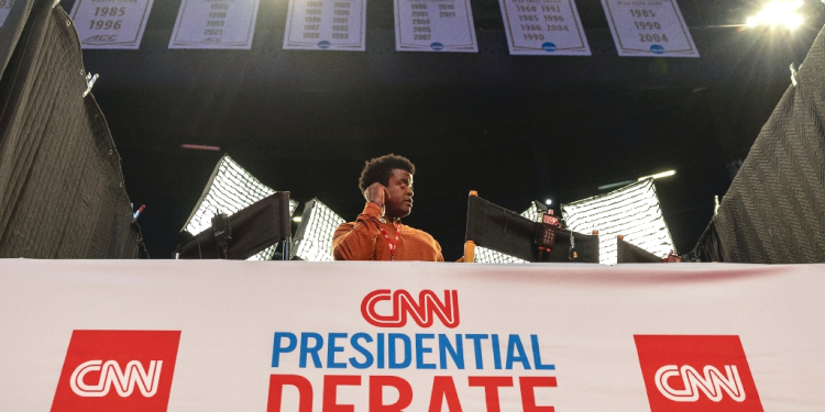 The CNN studio is prepared for the first presidential debate of the 2024 elections between US President Joe Biden and Republican Donald Trump at in Atlanta, Georgia / ©AFP