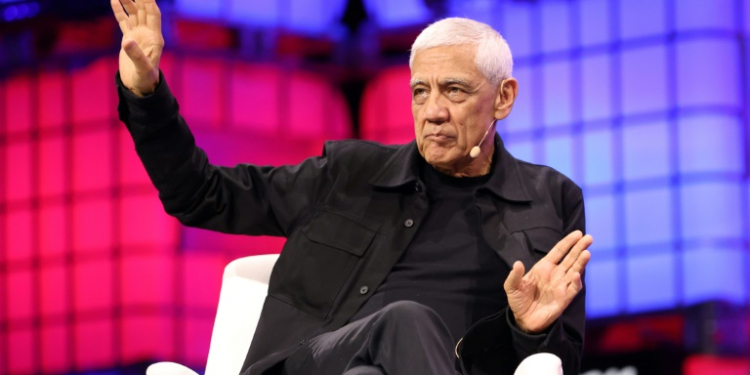 Vinod Khosla, founder of Khosla Ventures, speaks on a panel on the main stage during the 2024 Collision tech conference in Toronto, Canada. ©AFP