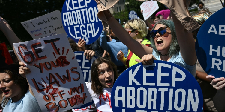 Reproductive rights activists demonstrate in front of the Supreme Court in Washington on June 24, 2024 / ©AFP