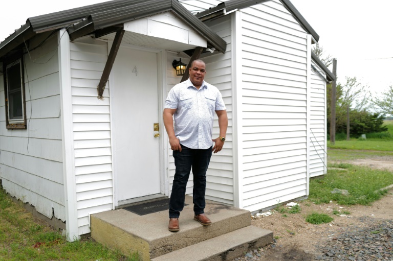 Despite its harsh winters and threats of tornadoes, Israel Gomez Estrada says he won't leave his new home in Nebraska. ©AFP