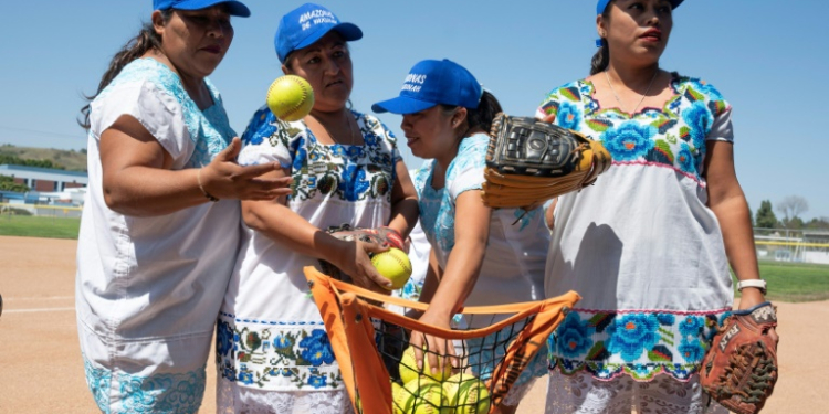 Taking up bats against "machismo": Members of "Las Amazonas de Yaxunah," a women's softball team comprised of 26 women from the Yucatan region of Mexico, are now the subject of a new documentary. ©AFP