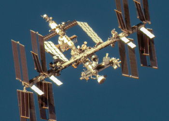 This handout image courtesy of Maxar Technologies taken on June 7, 2024 shows the Boeing Starliner spacecraft docked with the International Space Station's (ISS) forward port on the station's Harmony module. ©AFP