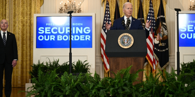 President Joe Biden said the sweeping curbs would 'gain control' of the US-Mexican border / ©AFP