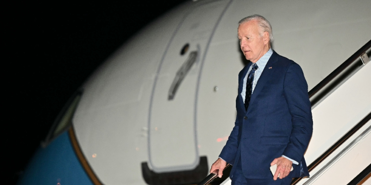 US President Joe Biden steps off Air Force One upon arrival at Joint Base Andrews on June 3, 2024 / ©AFP