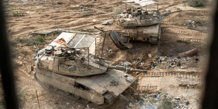 A handout picture released by the Israeli army shows tanks in Rafah, in the southern the Gaza Strip / ©AFP