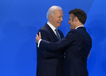 US President Joe Biden has met with several leaders including his French counterpart Emmanuel Macron (R) during a NATO summit in Washington, even as the American faces mounting questions from within his Democratic Party about his fitness for the job / ©AFP