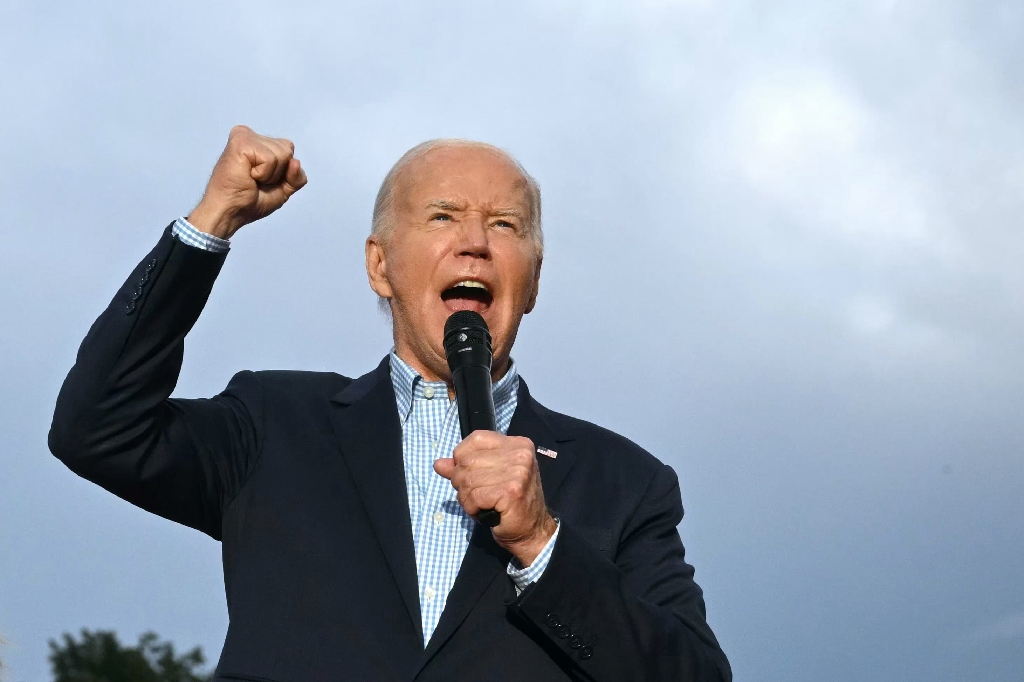 US President Joe Biden speaks during a Fourth of July celebration at the White House / ©AFP