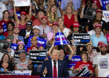 Republican presidential nominee Donald Trump called his new political foe Kamala Harris a 'radical left lunatic' at a rally in North Carolina / ©AFP