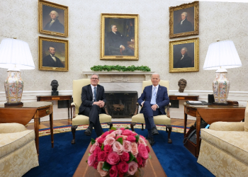 US President Joe Biden hosts a bilateral meeting with UK Prime Minister Keir Starmer in the Oval Office of the White House / ©AFP