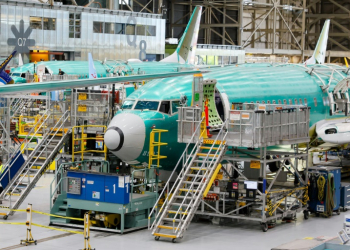 The Federal Aviation Administration is ordering  for inspections of more than 2,600 US-registered Boeing 737 planes over an oxygen mask issue. ©AFP