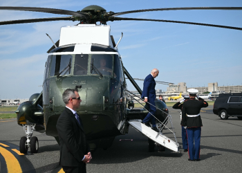 US President Joe Biden steps off Marine One upon landing at Philadelphia International Airport, as he hits the campaign trail in the battleground state of Pennsylvania / ©AFP