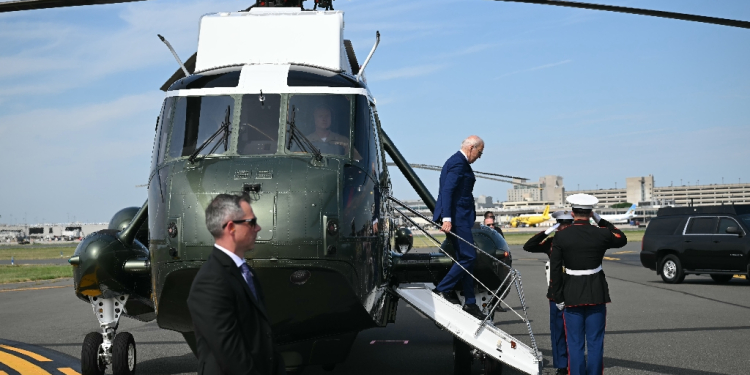 US President Joe Biden steps off Marine One upon landing at Philadelphia International Airport, as he hits the campaign trail in the battleground state of Pennsylvania / ©AFP