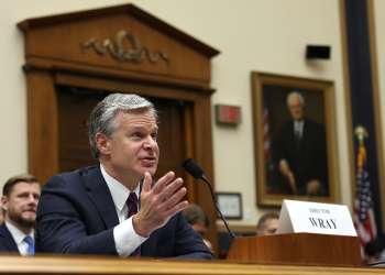 FBI Director Christopher Wray provides a congressional committee with an update on the investigation into the attempted assassination of former president Donald Trump / ©AFP