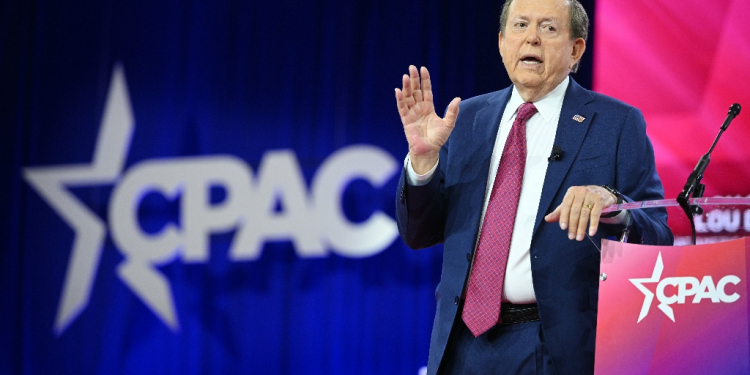 US commentator and author Lou Dobbs speaks during the annual Conservative Political Action Conference (CPAC) meeting on February 24, 2024, in National Harbor, Maryland / ©AFP