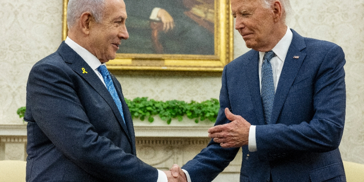 Israeli Prime Minister Benjamin Netanyahu's Oval Office visit was the first of Joe Biden's (R) presidency  / ©AFP