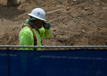 The US government on Tuesday proposed new regulations to protect laborers working in extremely high temperatures, as heat waves intensified by climate change. ©AFP