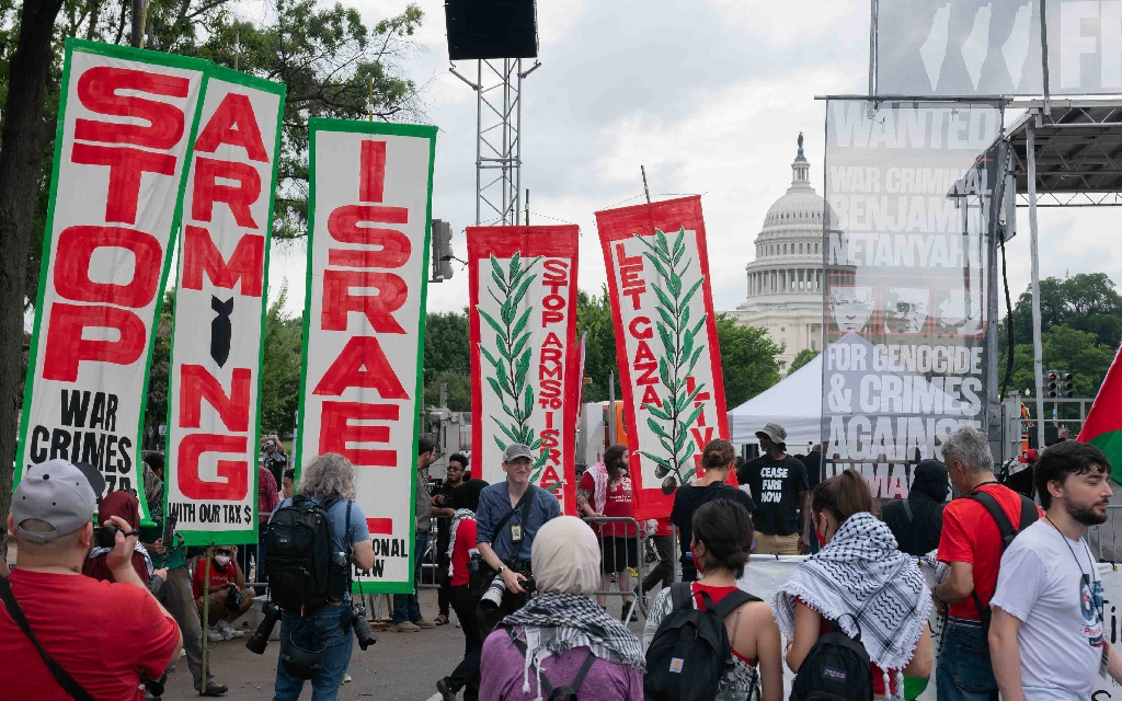 Pro-Palestinian demonstrators protest near the US Capitol before  Israeli Prime Minister Benjamin Netanyahu addresses a joint meeting of Congress on July 24, 2024, in Washington, DC / ©AFP