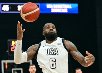 LeBron James said being named as the male flagbearer for the US team was an honor. ©AFP