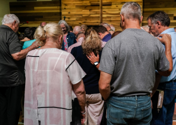 Parishioners pray at Clayton Baptist Church in the US state of Georgia, a key battleground in the US election  / ©AFP