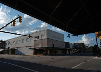 Laurinburg is the seat of Scotland County in election swing state North Carolina / ©AFP