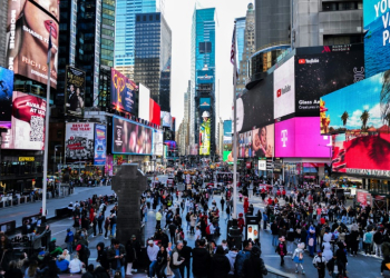 Richard Becker said in his lawsuit he was "overwhelmed" and had no choice but to urinate in a vestible area of his hotel near Times Square. ©AFP