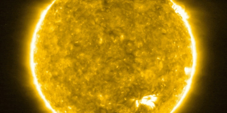 Photo of the Sun taken by the Extreme Ultraviolet Imager of the European Space Agency's Solar Orbiter probe, distributed by the ESA on July 16, 2020. ©AFP