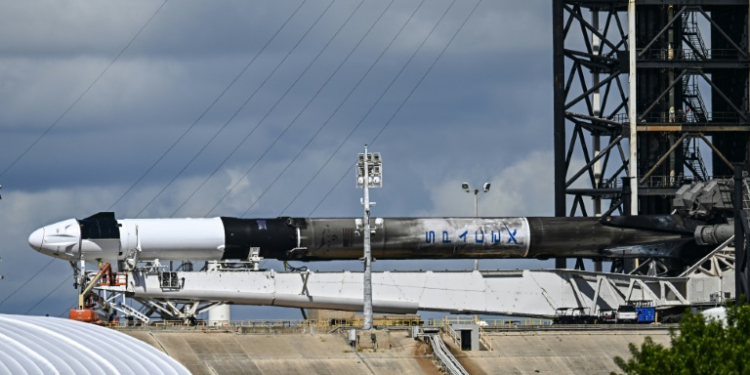 A SpaceX Falcon 9 rocket with the Crew Dragon Resilience capsule sits on Launch Complex 39A at Kennedy Space Center. ©AFP