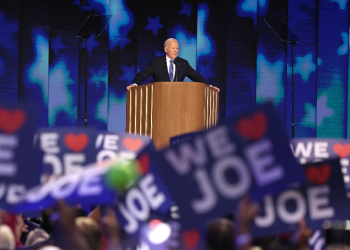 US President Joe Biden took to the Democratic National Convention stage in Chicago to deafening cheers / ©AFP