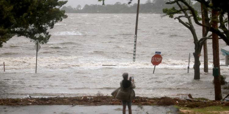 Florida Governor Ron DeSantis said that some 250,000 residents in his state were without power as of Monday morning. ©AFP