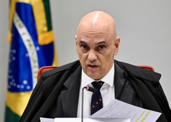 Brazil Supreme Court judge Alexandre de Moraes ordered Elon Musk to name a new legal representative in the country or face X being shut down there. ©AFP