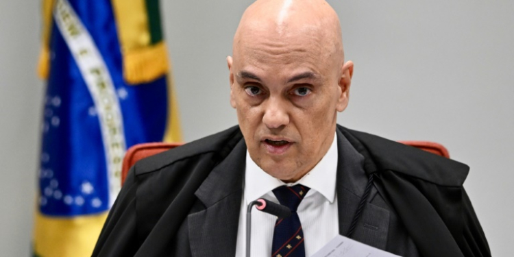 Brazil Supreme Court judge Alexandre de Moraes ordered Elon Musk to name a new legal representative in the country or face X being shut down there. ©AFP