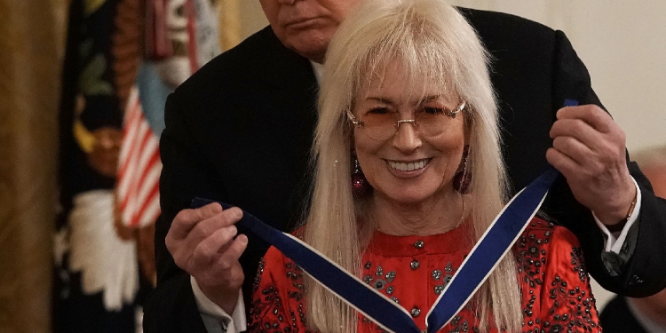 Donald Trump presented top donor Miriam Adelson with the Presidential Medal of Freedom while he was president  / ©AFP