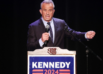 Independent presidential candidate Robert F. Kennedy Jr dropped out of the White House race on Friday / ©AFP