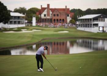 Collin Morikawa of the United States plays a shot on the 18th hole during the second round of the Tour Championship at East Lake Golf Club in Atlanta, Georgia on Friday.   / ©AFP