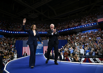 Democratic presidential candidate Kamala Harris and her running mate Tim Walz are accomplishing something President Joe Biden struggled to do: draw huge rally crowds / ©AFP