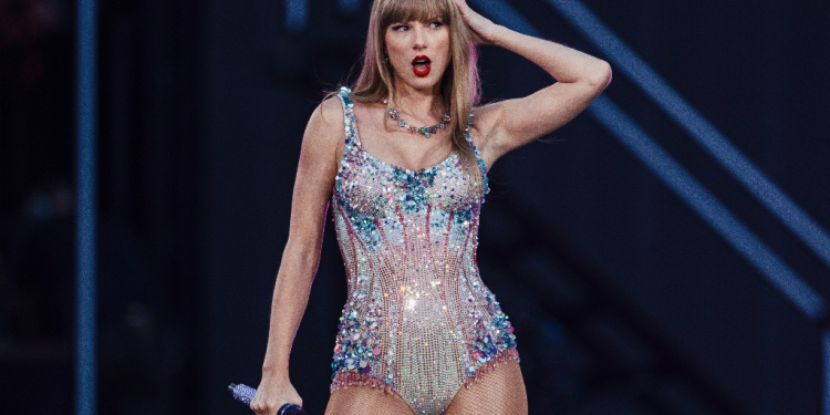 Taylor Swift, shown here performing in Lisbon in May 2024, has legions of loyal fans who have begun harnessing their power to campaign for Kamala Harris / ©AFP