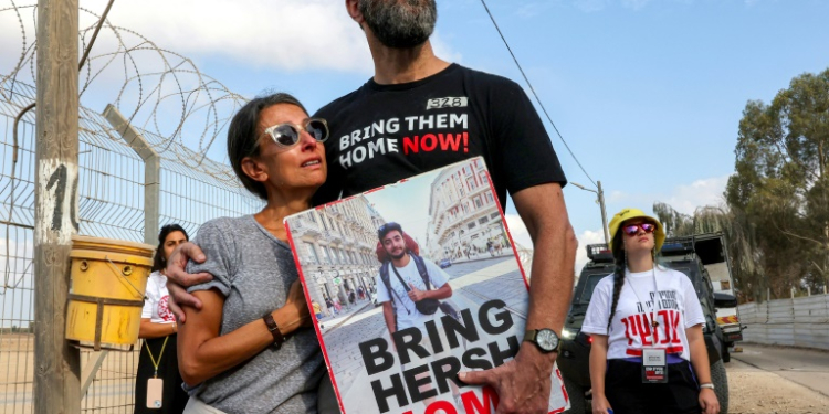 Jonathan Polin and Rachel Goldberg, parents of Hersh Goldberg-Polin, during a demonstration near Kibbutz Nirim in southern Israel on August 29, 2024. ©AFP