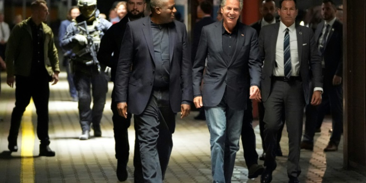 US Secretary of State Antony Blinken and British Foreign Secretary David Lammy arrive at Przemysl train station in Poland on their way to Kyiv. ©AFP