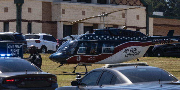 An air evacuation helicopter lands at Apalachee High School in Winder, Georgia, where a shooting left four people dead  / ©AFP