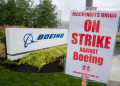 Workers have been picketing 24 hours a day outside Boeing factories in the Seattle area since late last  week. ©AFP