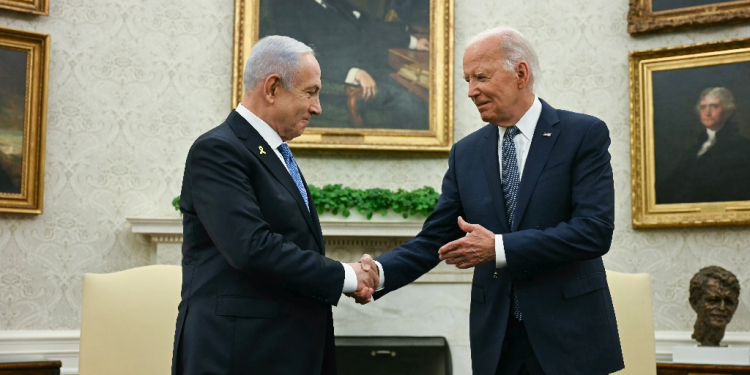 US President Joe Biden (R) and Israeli Prime Minister Benjamin Netanyahu are close allies, but Washington has been powerless to influence its military actions in Gaza and Lebanon / ©AFP