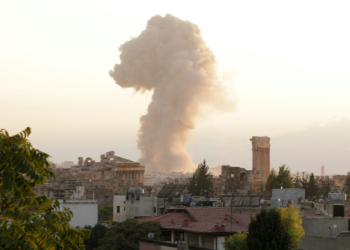 Smoke billows from the site of an Israeli airstrike on the Lebanese city of Baalbeck in the Bekaa valley. ©AFP