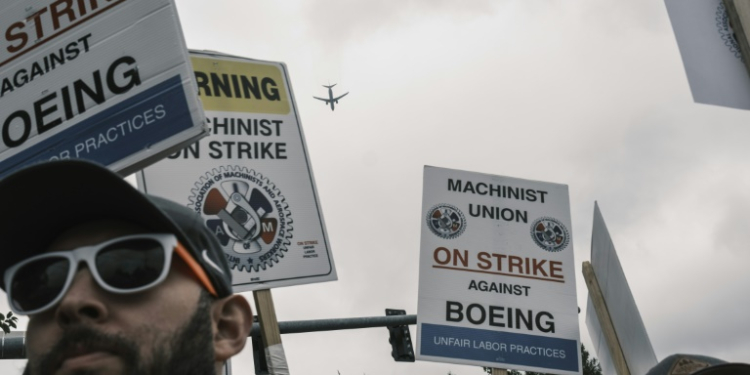 Boeing says that ending a strike involving tens of thousands of Seattle-area workers is a 'top priority'. ©AFP