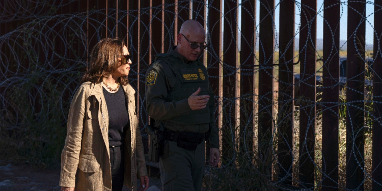 Recent polls have seen Vice President Kamala Harris eating into Donald Trump's lead on migration with voters, yet it still remains a weak spot / ©AFP