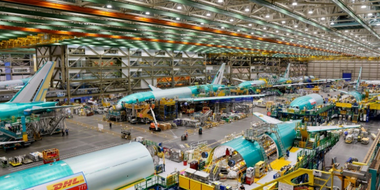 Work looks more likely to continue at Boeing's Everett, Washington plant after union leaders reached a prelminiary deal with the company on a new contract that would avert a strike. ©AFP