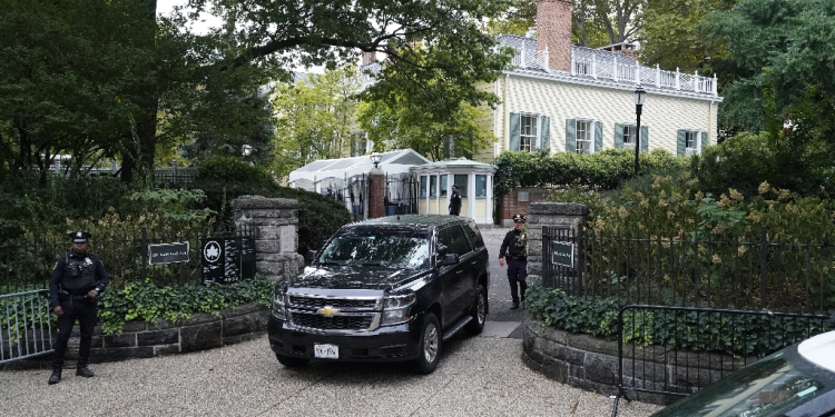 Federal agents search Gracie Mansion, the official residence of New York City Mayor Eric Adams / ©AFP