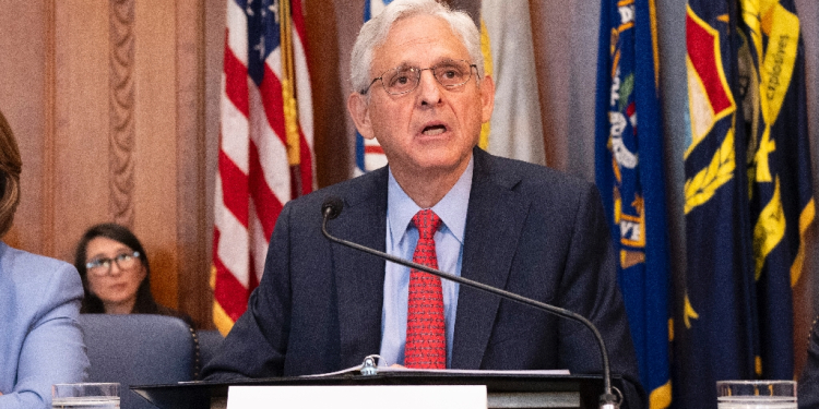 US Attorney General Merrick Garland, seen here at a meeting of an election task force, condemned increasingly dangerous threats to Justice Department employees / ©AFP