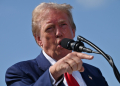 Donald Trump speaks to reporters at his golf club outside Los Angeles, California / ©AFP